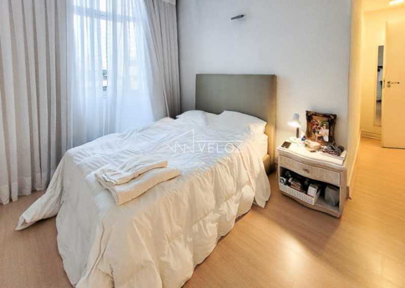 Apartamento à venda com 3 quartos, 134m² - Foto 6