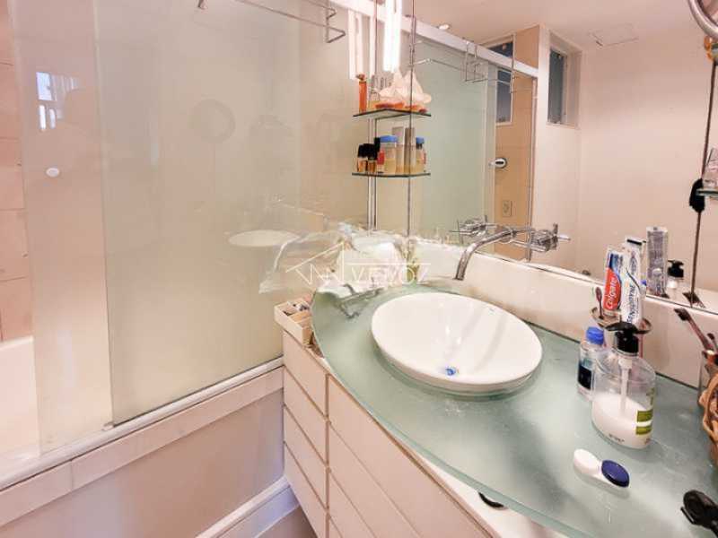 Apartamento à venda com 3 quartos, 134m² - Foto 17