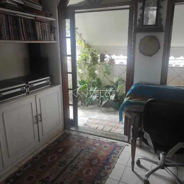 Cobertura à venda com 2 quartos, 71m² - Foto 16
