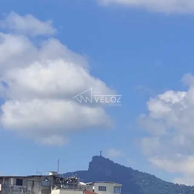 Cobertura à venda com 2 quartos, 71m² - Foto 2