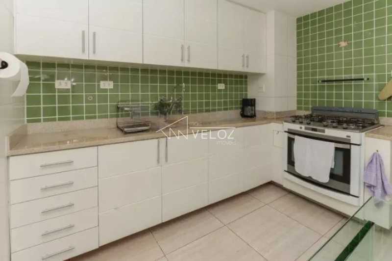 Apartamento à venda com 4 quartos, 137m² - Foto 4
