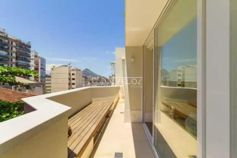Cobertura à venda com 3 quartos, 225m² - Foto 21
