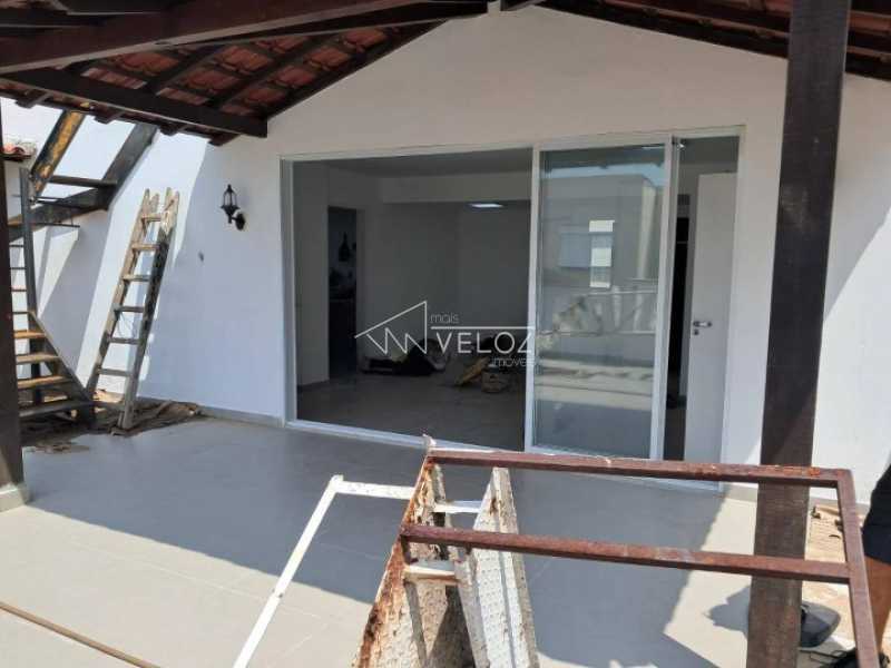 Cobertura à venda com 2 quartos, 140m² - Foto 2
