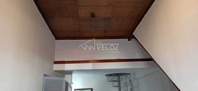 Casa à venda com 8 quartos, 158m² - Foto 11