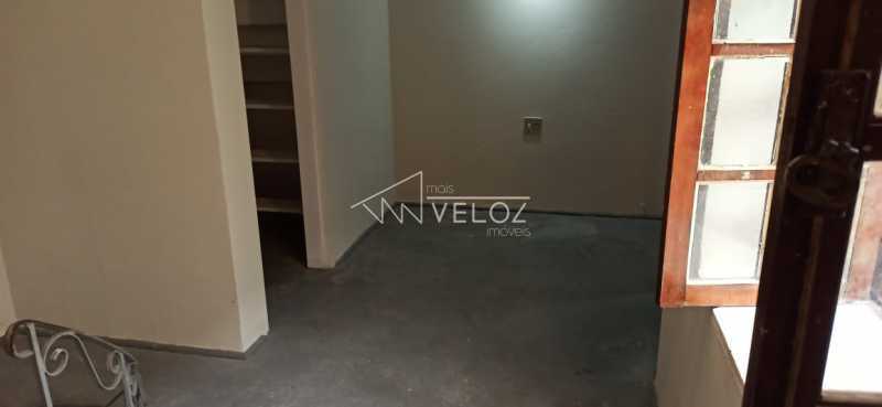 Casa à venda com 8 quartos, 158m² - Foto 7
