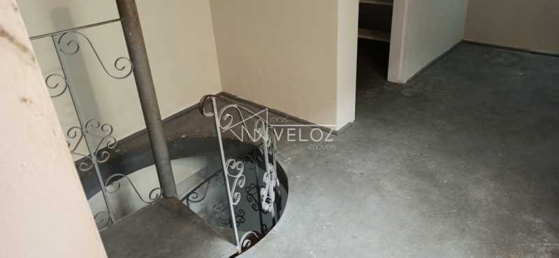 Casa à venda com 8 quartos, 158m² - Foto 23