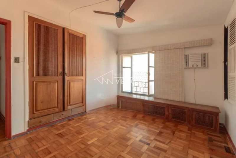 Cobertura, 4 quartos, 239 m² - Foto 2