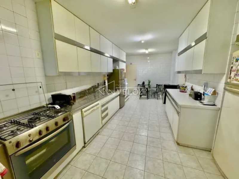 Apartamento à venda com 4 quartos, 238m² - Foto 12