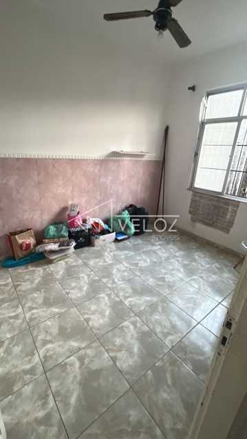 Apartamento à venda com 2 quartos, 70m² - Foto 3