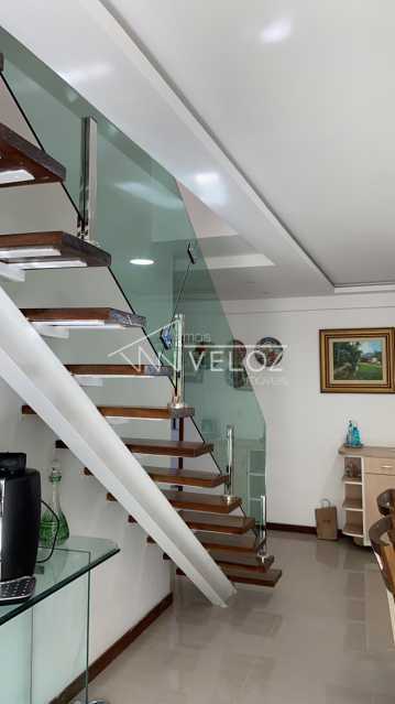 Cobertura à venda com 3 quartos, 66m² - Foto 4