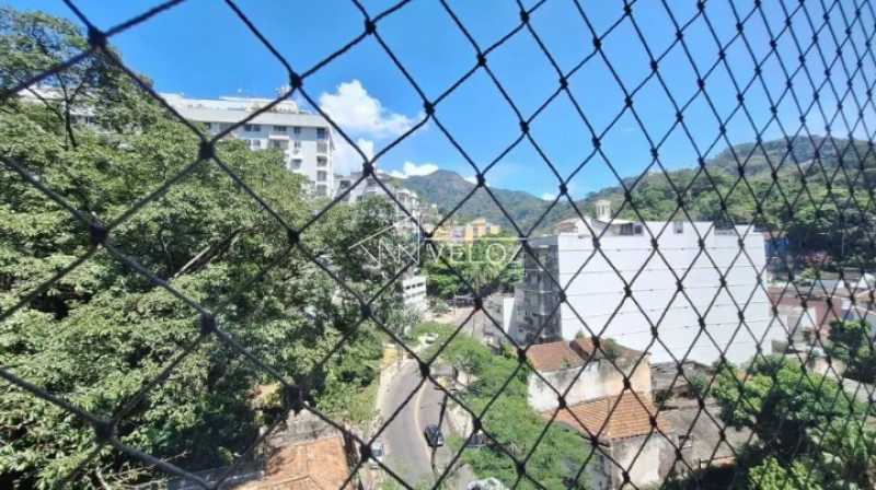 Apartamento à venda com 2 quartos, 87m² - Foto 3