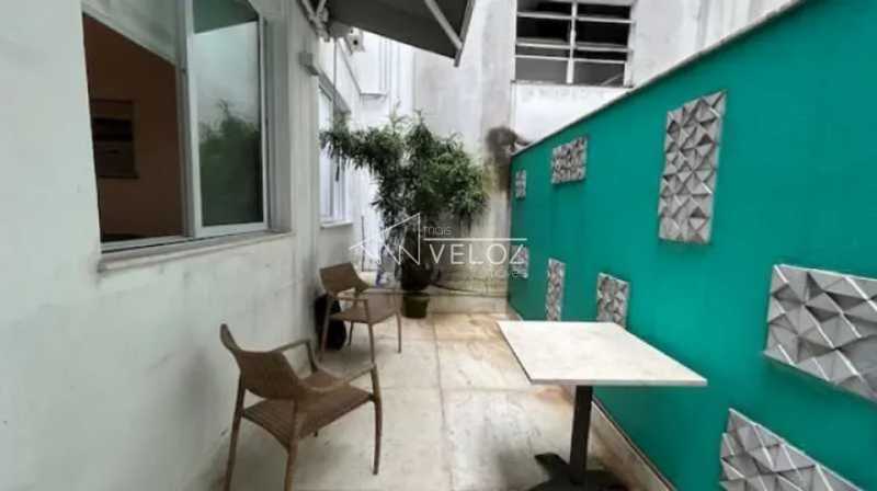 Apartamento à venda com 3 quartos, 261m² - Foto 3
