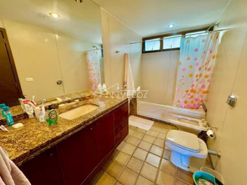 Apartamento à venda com 3 quartos, 179m² - Foto 15