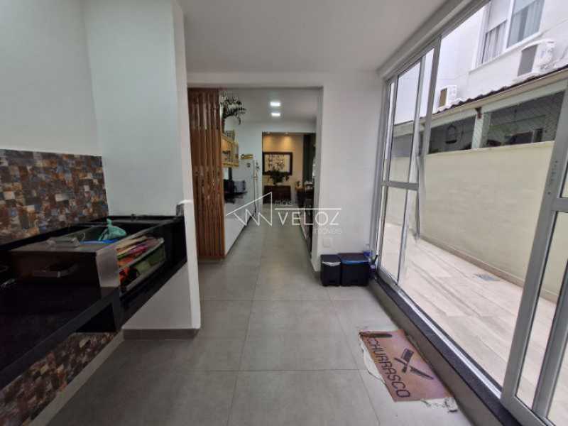 Apartamento à venda com 3 quartos, 111m² - Foto 3
