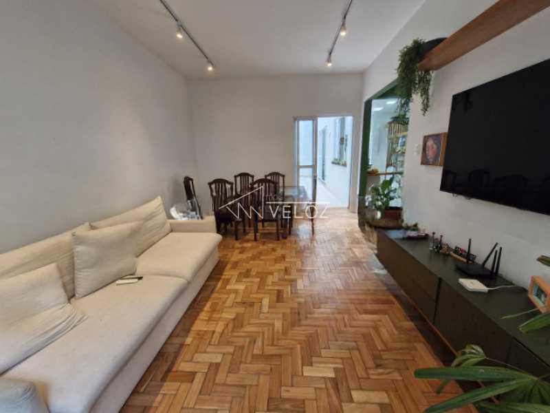 Apartamento à venda com 3 quartos, 111m² - Foto 1