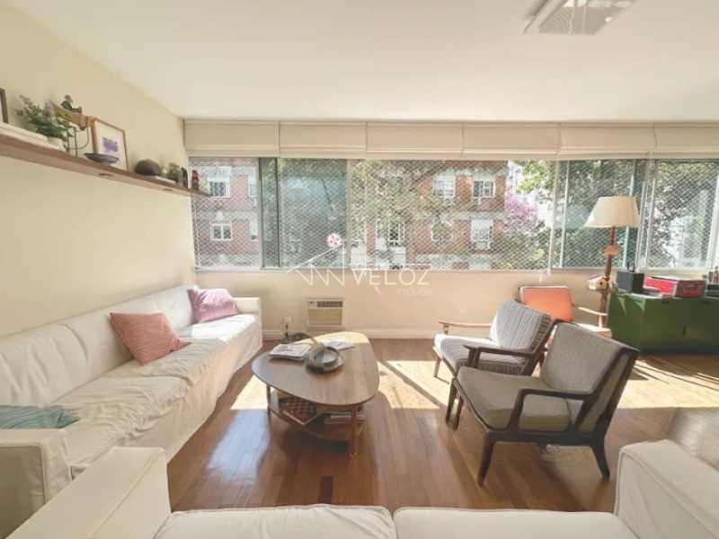 Apartamento à venda com 4 quartos, 152m² - Foto 1