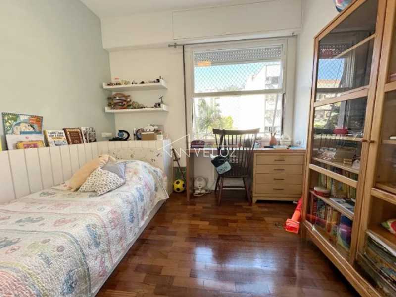 Apartamento à venda com 4 quartos, 152m² - Foto 17