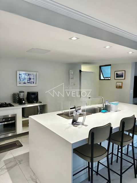 Cobertura à venda com 3 quartos, 222m² - Foto 9