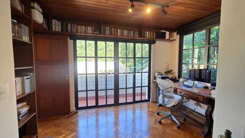 Cobertura à venda com 3 quartos, 270m² - Foto 12