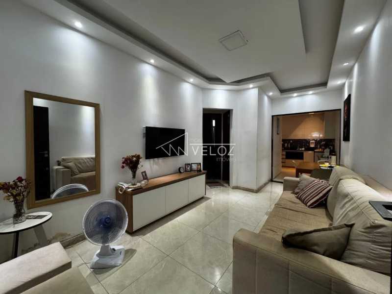 Apartamento à venda com 2 quartos, 62m² - Foto 5