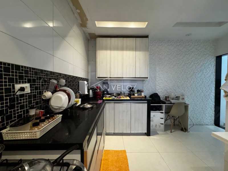 Apartamento à venda com 2 quartos, 62m² - Foto 9