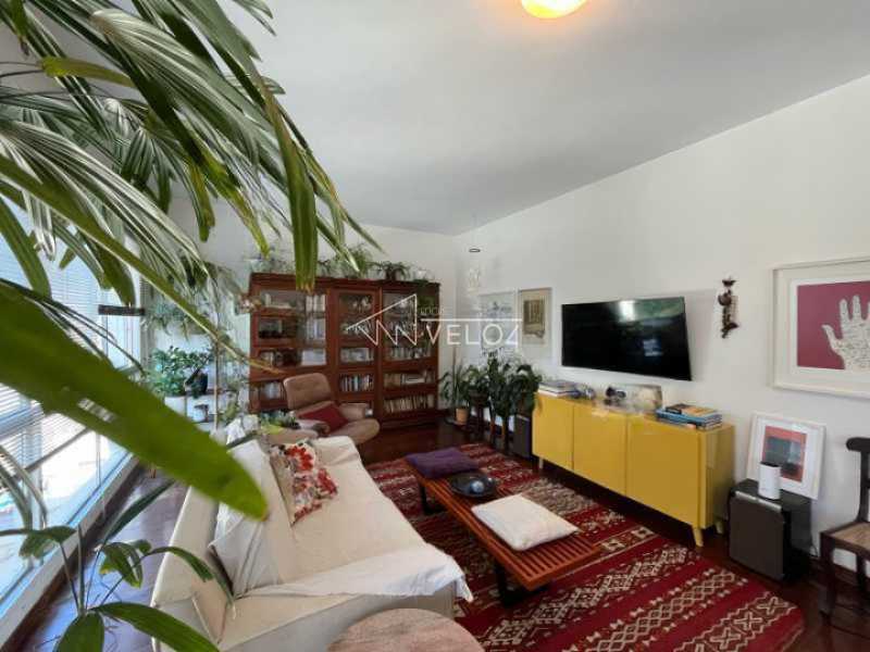 Apartamento à venda com 4 quartos, 169m² - Foto 2