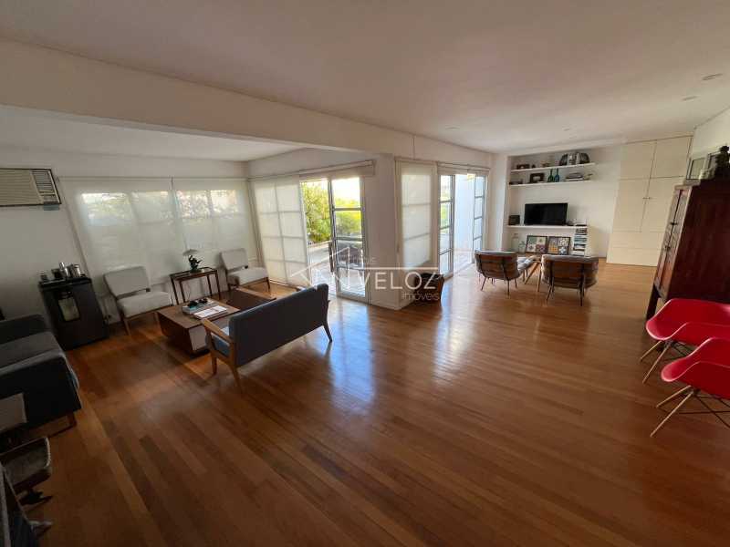 Cobertura à venda com 5 quartos, 430m² - Foto 2