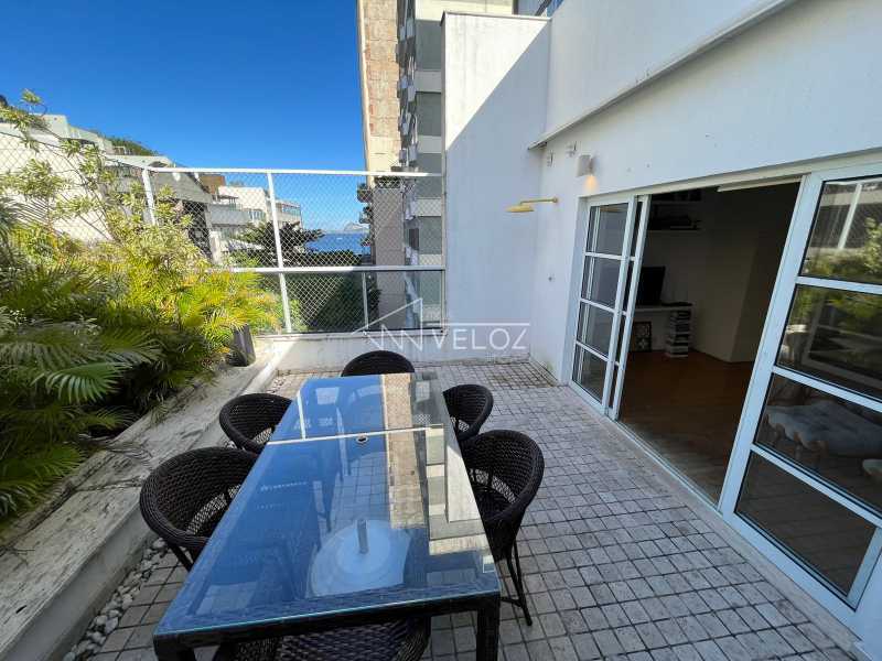 Cobertura à venda com 5 quartos, 430m² - Foto 1