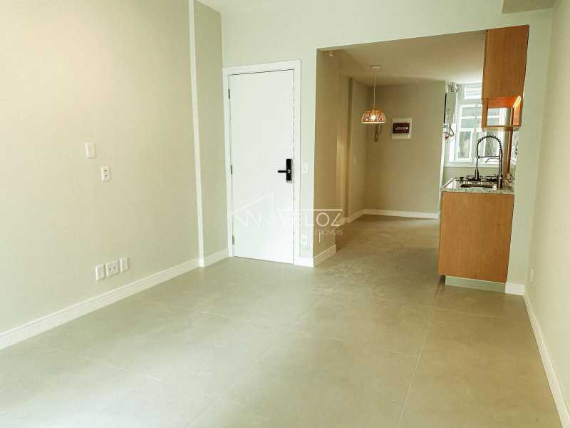 Apartamento à venda com 2 quartos, 54m² - Foto 20