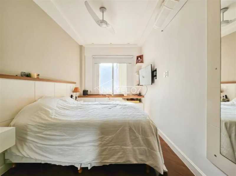 Cobertura à venda com 3 quartos, 230m² - Foto 14
