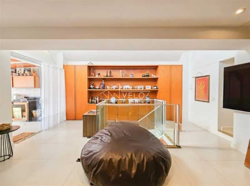 Cobertura à venda com 3 quartos, 230m² - Foto 17