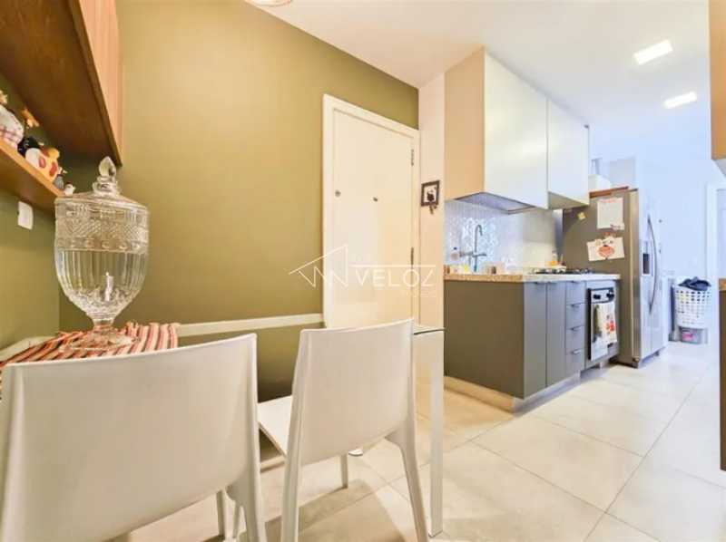 Cobertura à venda com 3 quartos, 230m² - Foto 21