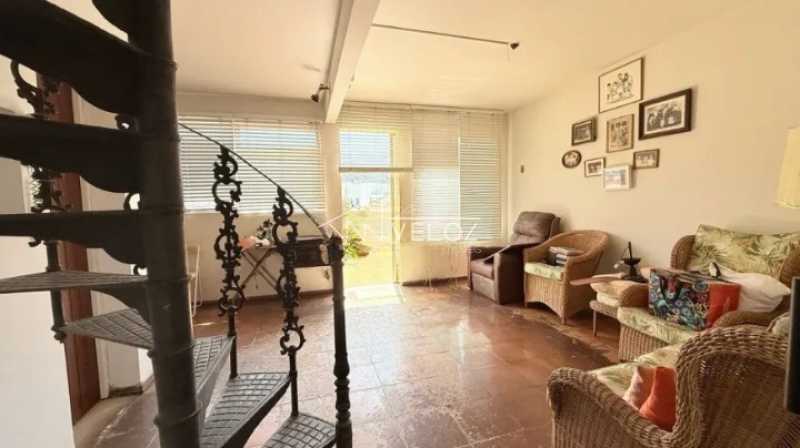 Apartamento à venda com 4 quartos, 263m² - Foto 17