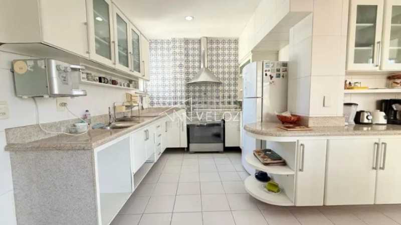 Apartamento à venda com 4 quartos, 263m² - Foto 29
