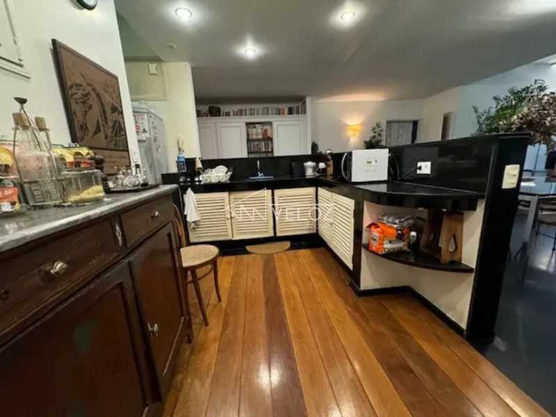 Apartamento à venda com 4 quartos, 175m² - Foto 12