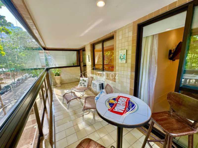 Apartamento à venda com 2 quartos, 80m² - Foto 1