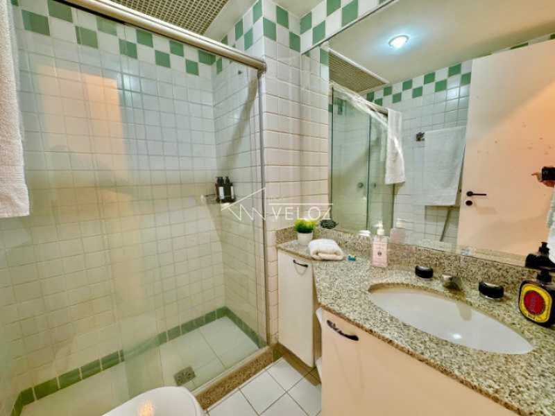 Apartamento à venda com 2 quartos, 80m² - Foto 9