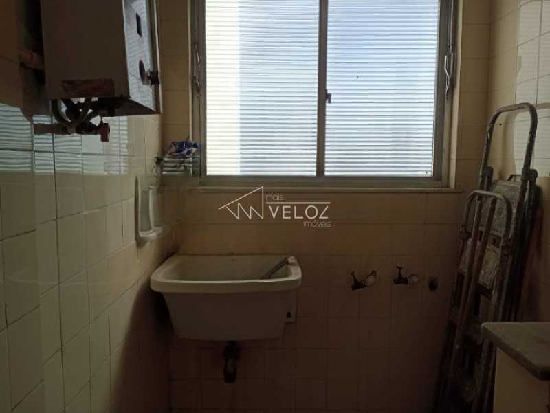Apartamento à venda com 2 quartos, 65m² - Foto 3
