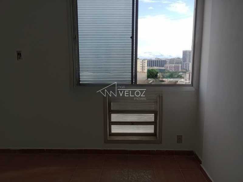 Apartamento à venda com 2 quartos, 65m² - Foto 8