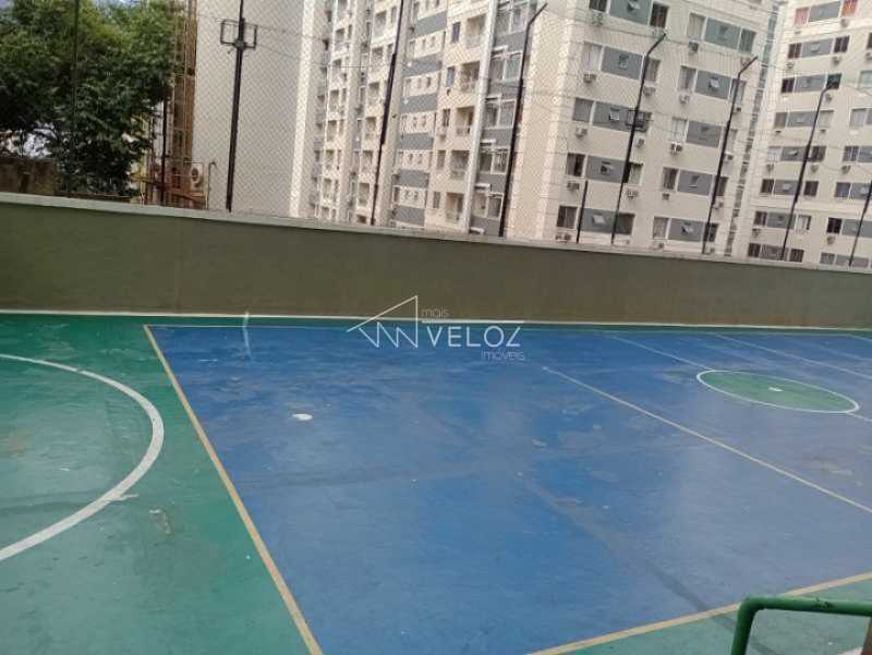 Apartamento à venda com 2 quartos, 65m² - Foto 18