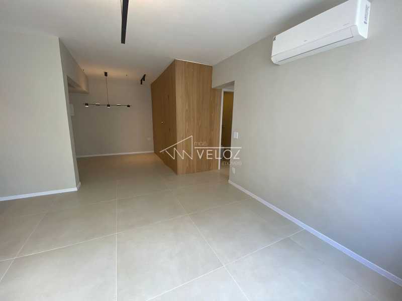 Apartamento à venda com 3 quartos, 87m² - Foto 2