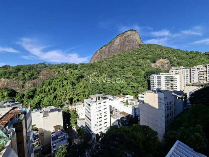 Apartamento à venda com 4 quartos, 209m² - Foto 6