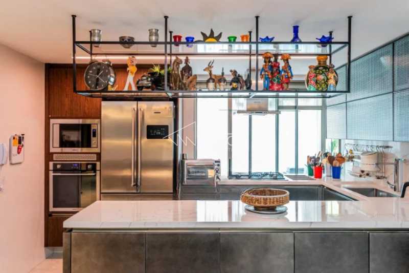 Apartamento à venda com 3 quartos, 265m² - Foto 15