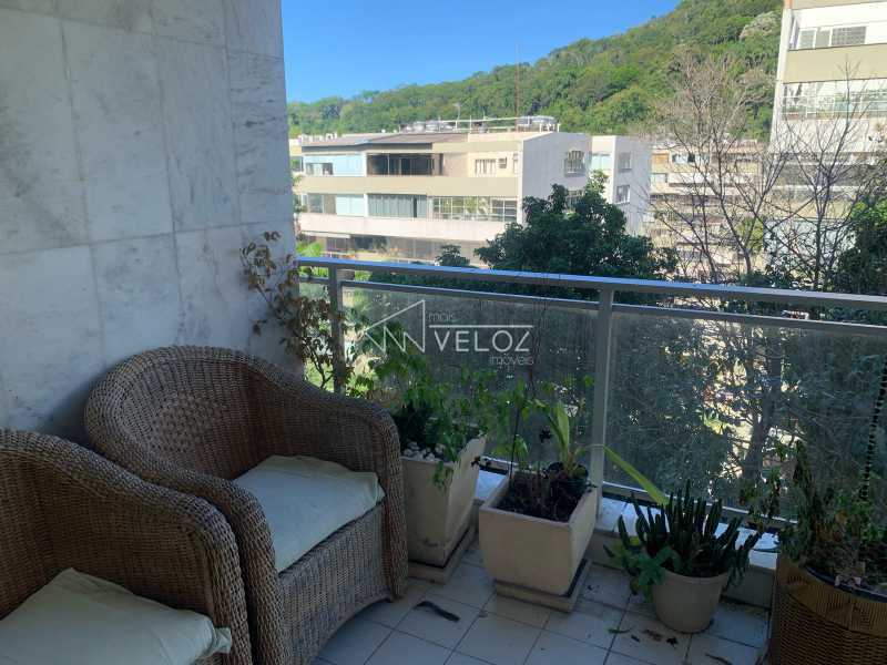 Apartamento à venda com 2 quartos, 109m² - Foto 2