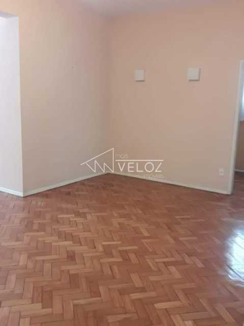 Apartamento à venda com 3 quartos, 143m² - Foto 3