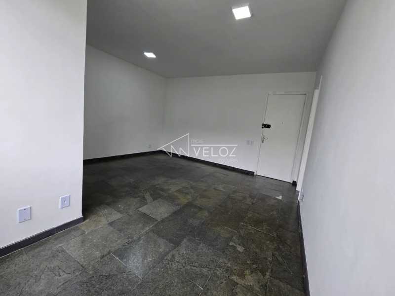 Apartamento à venda com 2 quartos, 55m² - Foto 11