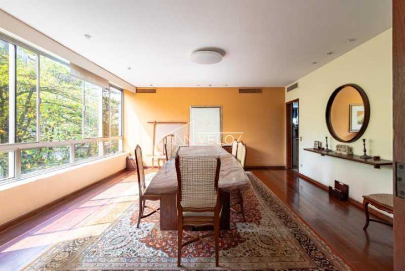 Apartamento à venda com 5 quartos, 330m² - Foto 2