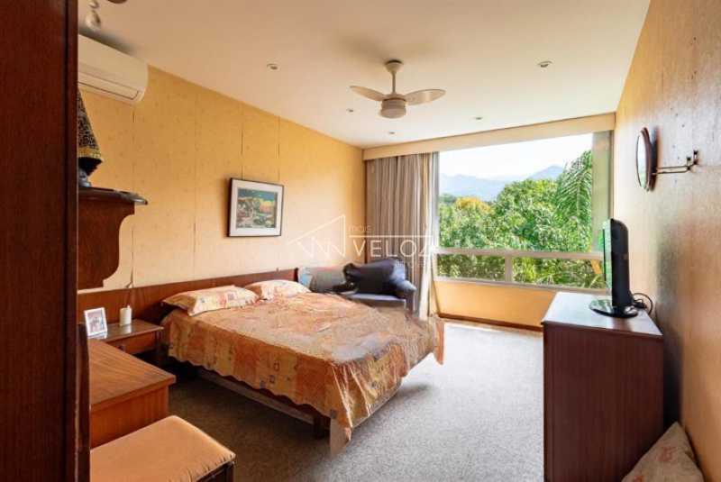 Apartamento à venda com 5 quartos, 330m² - Foto 17