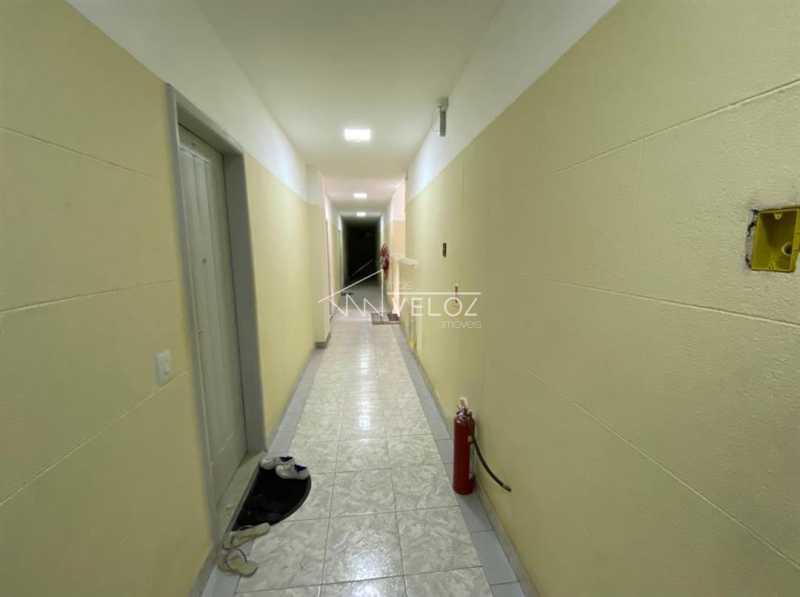 Apartamento à venda com 1 quarto, 40m² - Foto 18