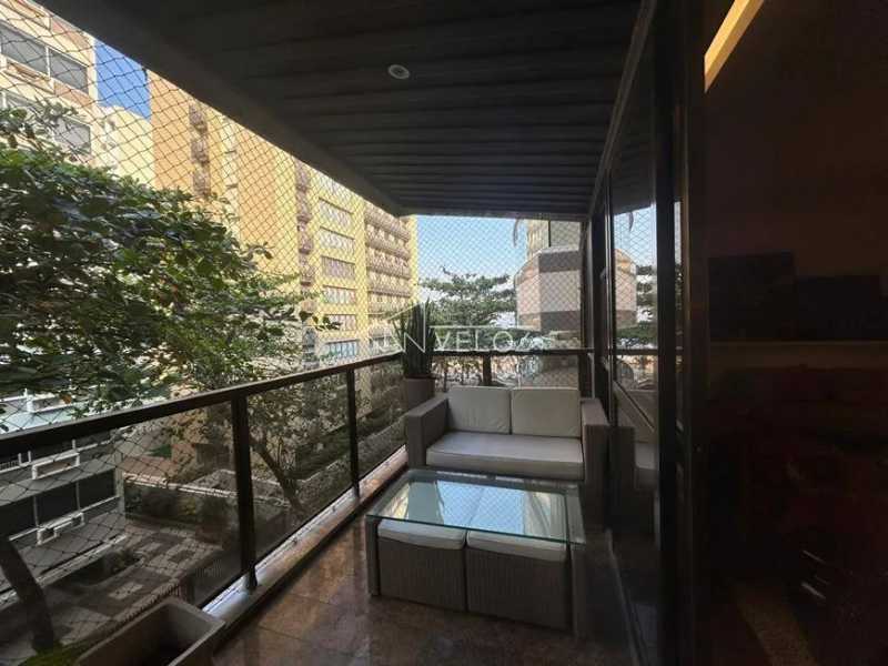 Apartamento à venda com 4 quartos, 270m² - Foto 4